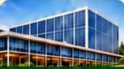 Commercial building with solar installation